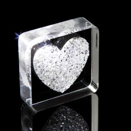 Decorative magnet 'Diamond Heart' holds approx. 450 g, with heart motif, made of acrylic glass, with Swarovski crystals